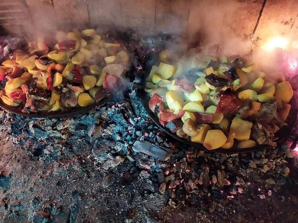 KupinovoZmaj Ognjeni Etno Conceptアパートメント エクステリア 写真
